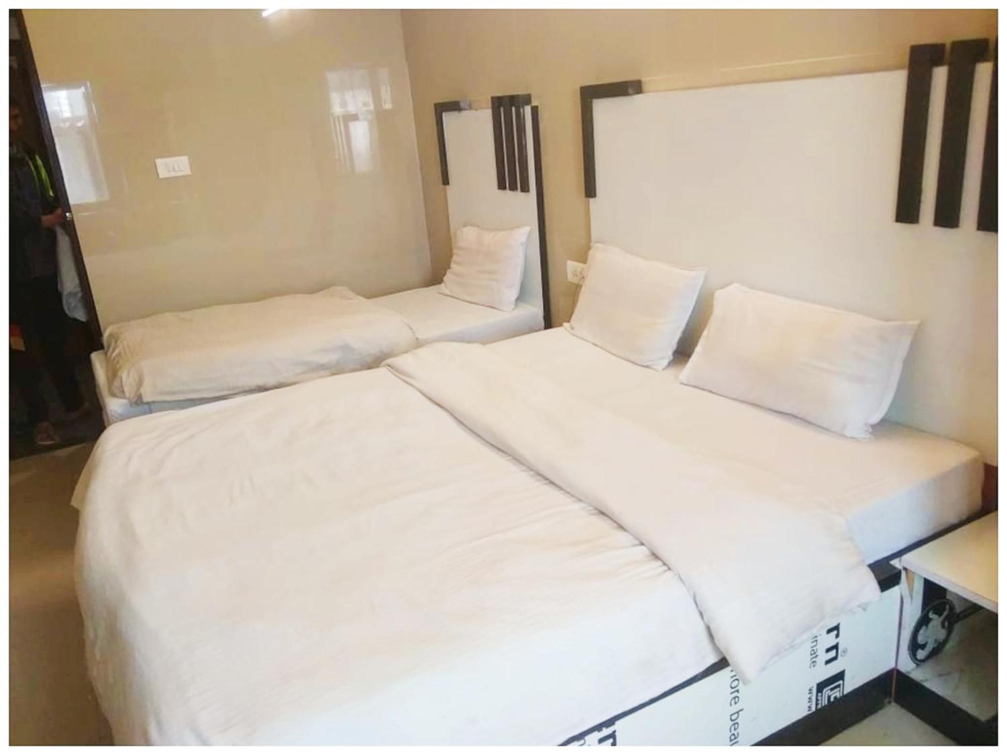 A Premium Hotel Sheeva Inn Near Temple - Fully Air Conditioning - Best Hotel Kankhal المظهر الخارجي الصورة